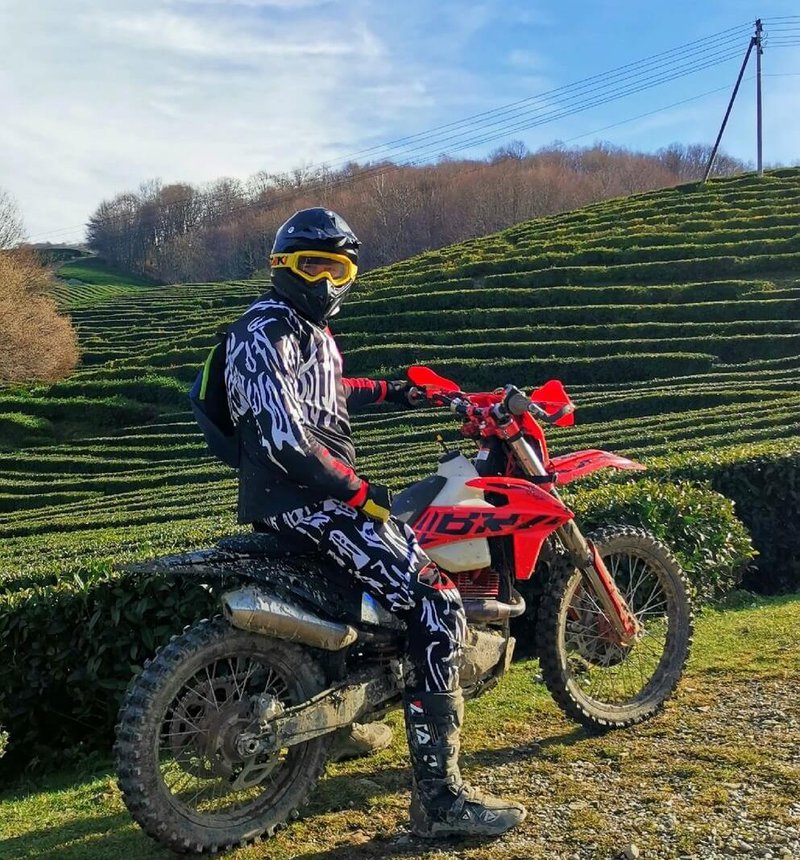 электроскутер олимпийский парк. прокат мотоциклов в сочи. прокат мотоциклов в сочи. мопеды в сочи. мотопрокат адлер.